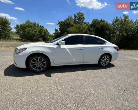 Білий Ніссан Альтіма, об'ємом двигуна 2.49 л та пробігом 192 тис. км за 10200 $, фото 31 на Automoto.ua