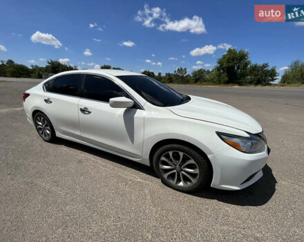 Білий Ніссан Альтіма, об'ємом двигуна 2.49 л та пробігом 192 тис. км за 10200 $, фото 32 на Automoto.ua