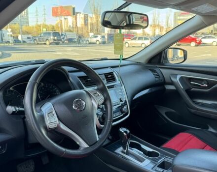 Білий Ніссан Альтіма, об'ємом двигуна 2.5 л та пробігом 160 тис. км за 11700 $, фото 5 на Automoto.ua