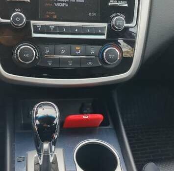 Белый Ниссан Альтима, объемом двигателя 2.49 л и пробегом 90 тыс. км за 14000 $, фото 1 на Automoto.ua