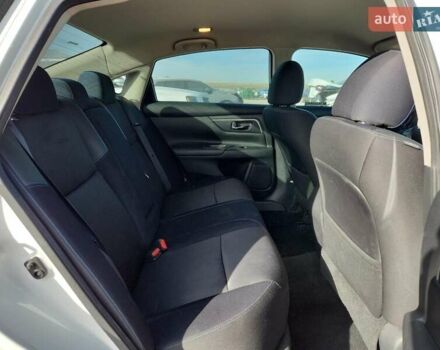 Білий Ніссан Альтіма, об'ємом двигуна 2.49 л та пробігом 164 тис. км за 1600 $, фото 9 на Automoto.ua