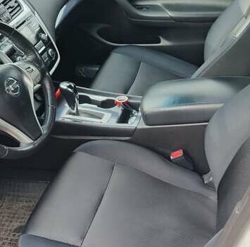 Белый Ниссан Альтима, объемом двигателя 2.49 л и пробегом 90 тыс. км за 14000 $, фото 5 на Automoto.ua