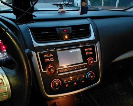 Білий Ніссан Альтіма, об'ємом двигуна 2.5 л та пробігом 132 тис. км за 12999 $, фото 5 на Automoto.ua
