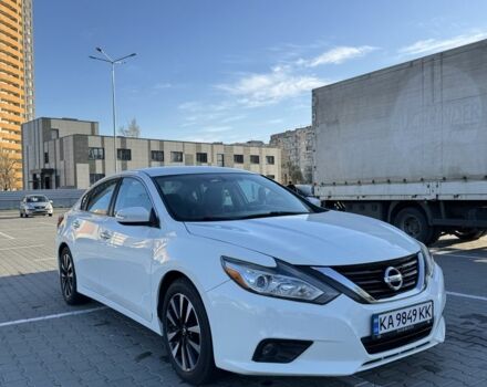 Білий Ніссан Альтіма, об'ємом двигуна 2.5 л та пробігом 160 тис. км за 11700 $, фото 2 на Automoto.ua