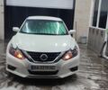 Белый Ниссан Альтима, объемом двигателя 2.5 л и пробегом 70 тыс. км за 13900 $, фото 1 на Automoto.ua