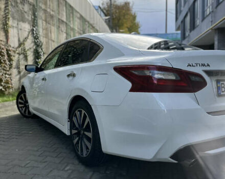 Белый Ниссан Альтима, объемом двигателя 2.49 л и пробегом 156 тыс. км за 10299 $, фото 7 на Automoto.ua
