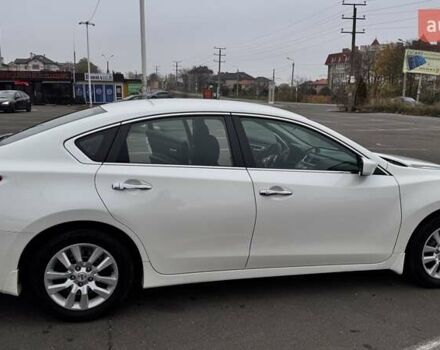 Белый Ниссан Альтима, объемом двигателя 2.5 л и пробегом 75 тыс. км за 11999 $, фото 4 на Automoto.ua