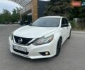 Белый Ниссан Альтима, объемом двигателя 2.49 л и пробегом 186 тыс. км за 10500 $, фото 1 на Automoto.ua