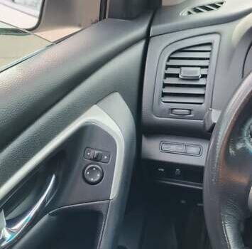 Белый Ниссан Альтима, объемом двигателя 2.49 л и пробегом 90 тыс. км за 14000 $, фото 6 на Automoto.ua