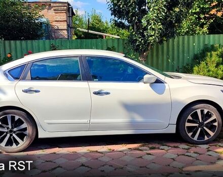 Білий Ніссан Альтіма, об'ємом двигуна 2.5 л та пробігом 85 тис. км за 14000 $, фото 3 на Automoto.ua