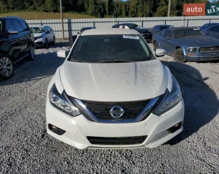 Белый Ниссан Альтима, объемом двигателя 2.49 л и пробегом 153 тыс. км за 1800 $, фото 4 на Automoto.ua