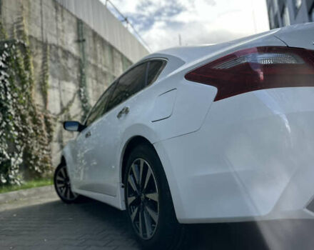 Белый Ниссан Альтима, объемом двигателя 2.49 л и пробегом 156 тыс. км за 10299 $, фото 8 на Automoto.ua