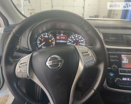 Белый Ниссан Альтима, объемом двигателя 2.5 л и пробегом 170 тыс. км за 13600 $, фото 15 на Automoto.ua