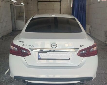 Белый Ниссан Альтима, объемом двигателя 2.5 л и пробегом 170 тыс. км за 13600 $, фото 10 на Automoto.ua