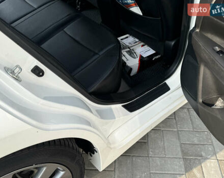 Белый Ниссан Альтима, объемом двигателя 2.5 л и пробегом 133 тыс. км за 11000 $, фото 16 на Automoto.ua