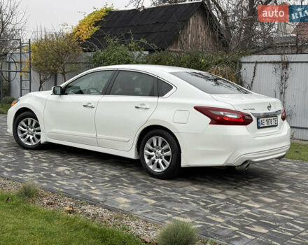 Білий Ніссан Альтіма, об'ємом двигуна 2.49 л та пробігом 87 тис. км за 10300 $, фото 3 на Automoto.ua