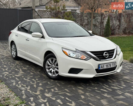 Білий Ніссан Альтіма, об'ємом двигуна 2.49 л та пробігом 87 тис. км за 10300 $, фото 21 на Automoto.ua