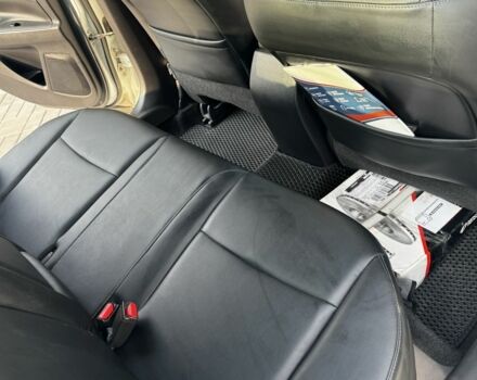 Белый Ниссан Альтима, объемом двигателя 2.5 л и пробегом 133 тыс. км за 11000 $, фото 6 на Automoto.ua