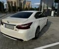 Белый Ниссан Альтима, объемом двигателя 2.5 л и пробегом 133 тыс. км за 11000 $, фото 2 на Automoto.ua