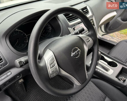 Білий Ніссан Альтіма, об'ємом двигуна 2.49 л та пробігом 87 тис. км за 10300 $, фото 14 на Automoto.ua