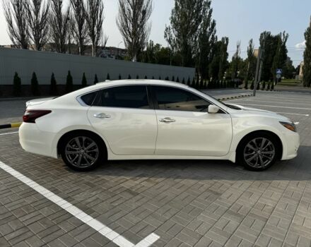 Белый Ниссан Альтима, объемом двигателя 2.5 л и пробегом 133 тыс. км за 11000 $, фото 1 на Automoto.ua