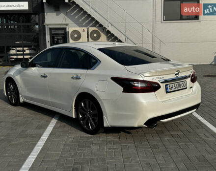 Белый Ниссан Альтима, объемом двигателя 2.5 л и пробегом 133 тыс. км за 11000 $, фото 9 на Automoto.ua