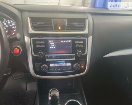 Белый Ниссан Альтима, объемом двигателя 2.5 л и пробегом 170 тыс. км за 13600 $, фото 13 на Automoto.ua