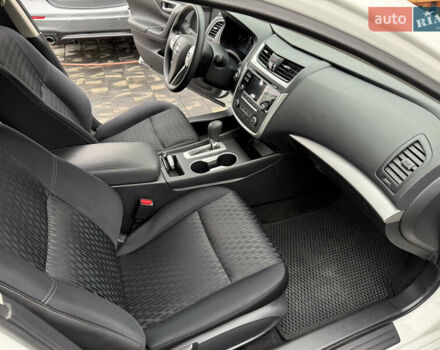 Білий Ніссан Альтіма, об'ємом двигуна 2.49 л та пробігом 87 тис. км за 10300 $, фото 8 на Automoto.ua