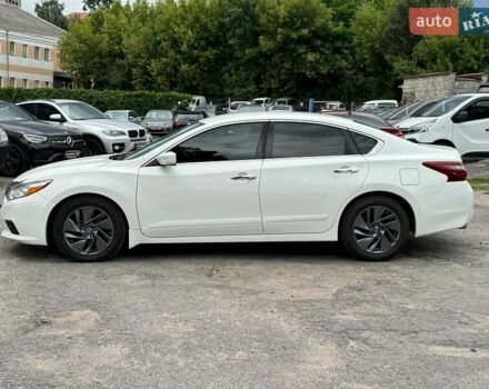 Белый Ниссан Альтима, объемом двигателя 2.5 л и пробегом 51 тыс. км за 10790 $, фото 7 на Automoto.ua
