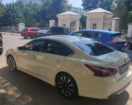 Белый Ниссан Альтима, объемом двигателя 2.5 л и пробегом 170 тыс. км за 13600 $, фото 12 на Automoto.ua