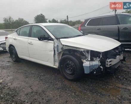 Білий Ніссан Альтіма, об'ємом двигуна 2.49 л та пробігом 48 тис. км за 2600 $, фото 3 на Automoto.ua