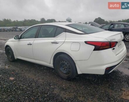 Білий Ніссан Альтіма, об'ємом двигуна 2.49 л та пробігом 48 тис. км за 2600 $, фото 1 на Automoto.ua