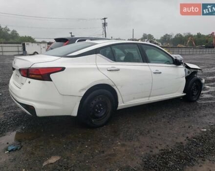 Білий Ніссан Альтіма, об'ємом двигуна 2.49 л та пробігом 48 тис. км за 2600 $, фото 2 на Automoto.ua