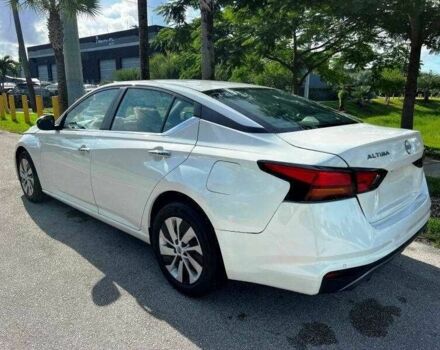 Белый Ниссан Альтима, объемом двигателя 2.5 л и пробегом 3 тыс. км за 9200 $, фото 2 на Automoto.ua