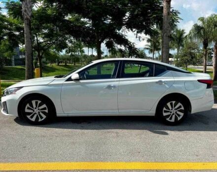 Белый Ниссан Альтима, объемом двигателя 2.5 л и пробегом 3 тыс. км за 9200 $, фото 1 на Automoto.ua