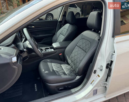 Белый Ниссан Альтима, объемом двигателя 2.5 л и пробегом 4 тыс. км за 24900 $, фото 33 на Automoto.ua