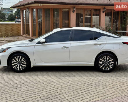 Белый Ниссан Альтима, объемом двигателя 2.5 л и пробегом 4 тыс. км за 24900 $, фото 13 на Automoto.ua