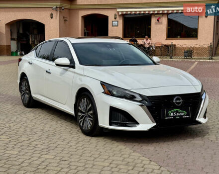 Белый Ниссан Альтима, объемом двигателя 2.5 л и пробегом 4 тыс. км за 24900 $, фото 25 на Automoto.ua