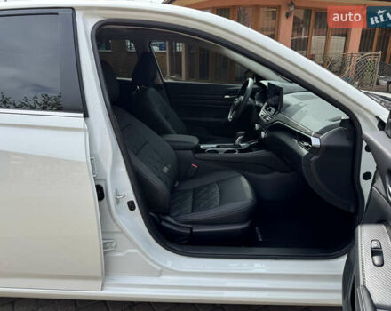 Белый Ниссан Альтима, объемом двигателя 2.5 л и пробегом 4 тыс. км за 24900 $, фото 65 на Automoto.ua