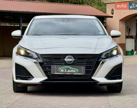 Белый Ниссан Альтима, объемом двигателя 2.5 л и пробегом 4 тыс. км за 24900 $, фото 6 на Automoto.ua