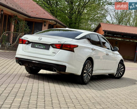 Белый Ниссан Альтима, объемом двигателя 2.5 л и пробегом 4 тыс. км за 24900 $, фото 5 на Automoto.ua