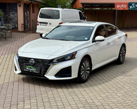 Белый Ниссан Альтима, объемом двигателя 2.5 л и пробегом 4 тыс. км за 24900 $, фото 11 на Automoto.ua