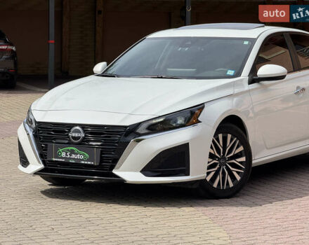 Белый Ниссан Альтима, объемом двигателя 2.5 л и пробегом 4 тыс. км за 24900 $, фото 10 на Automoto.ua