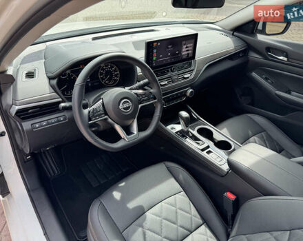 Белый Ниссан Альтима, объемом двигателя 2.5 л и пробегом 4 тыс. км за 24900 $, фото 37 на Automoto.ua