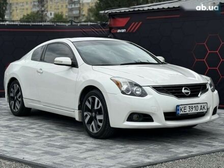 Белый Ниссан Альтима, объемом двигателя 2.5 л и пробегом 155 тыс. км за 7999 $, фото 1 на Automoto.ua