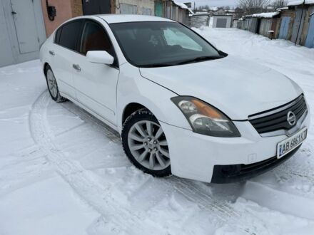 Белый Ниссан Альтима, объемом двигателя 2.5 л и пробегом 225 тыс. км за 5900 $, фото 1 на Automoto.ua