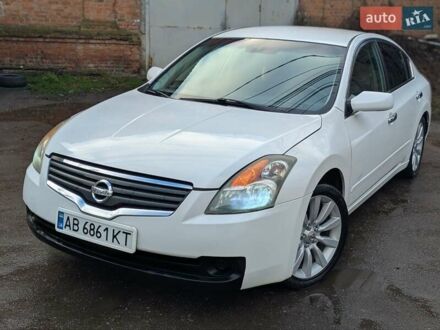 Білий Ніссан Альтіма, об'ємом двигуна 2.5 л та пробігом 140 тис. км за 6500 $, фото 1 на Automoto.ua