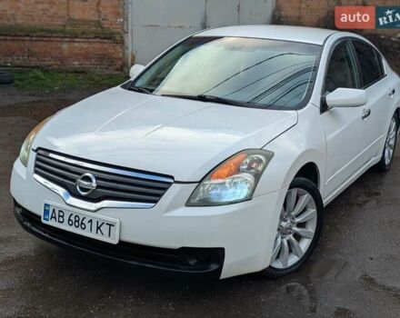 Белый Ниссан Альтима, объемом двигателя 2.5 л и пробегом 140 тыс. км за 6500 $, фото 1 на Automoto.ua
