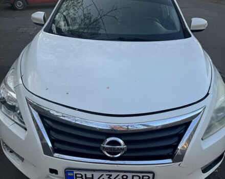 Белый Ниссан Альтима, объемом двигателя 2.5 л и пробегом 168 тыс. км за 10900 $, фото 1 на Automoto.ua