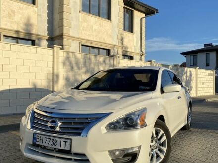 Білий Ніссан Альтіма, об'ємом двигуна 2.5 л та пробігом 237 тис. км за 9200 $, фото 1 на Automoto.ua